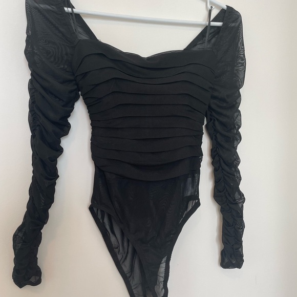 Princess Polly Delaney Bodysuit Size 2 - Picture 3 of 4